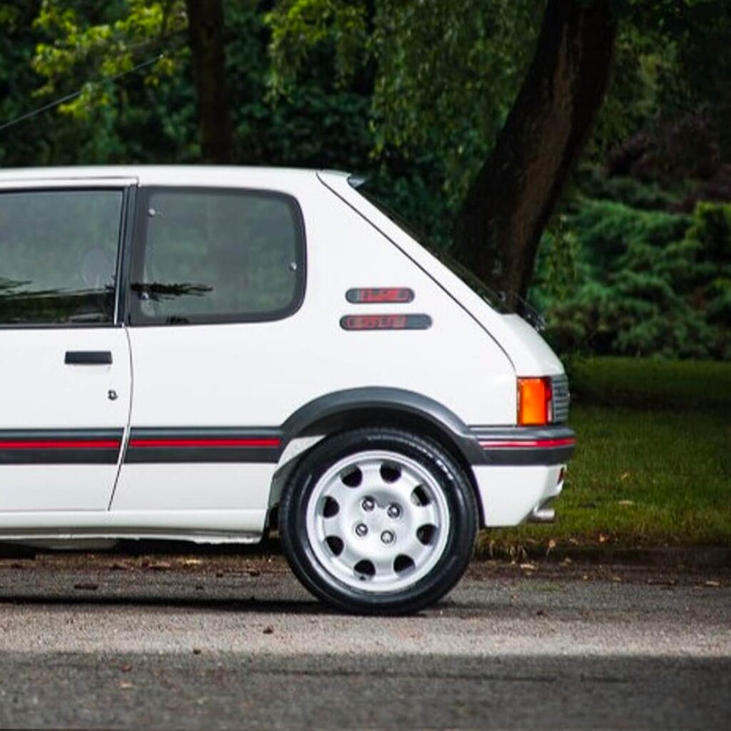 2-photo-205 GTI